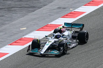 Mercedes, ecco la W13 senza pance